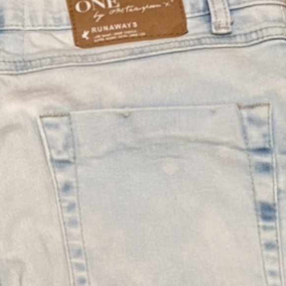 ❌SOLD❌- ONE TEASPOON Runaways Ultra Light Wash Skinny Leg Jeans - Size 24. - Picture 7 of 14